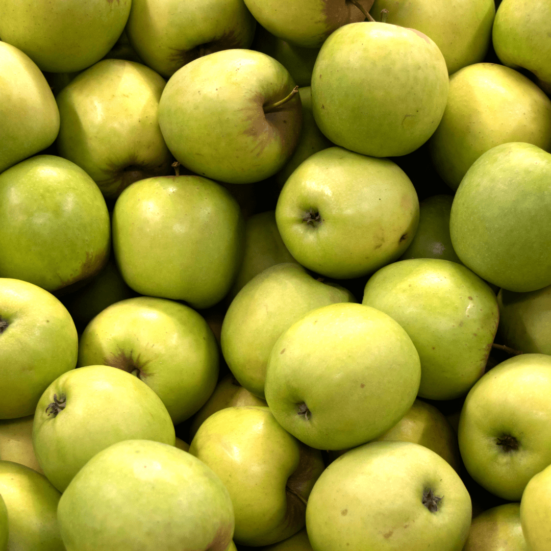 Golden Delicious apple, one of the most popular apples for fresh eating, with a sweet, juicy taste.